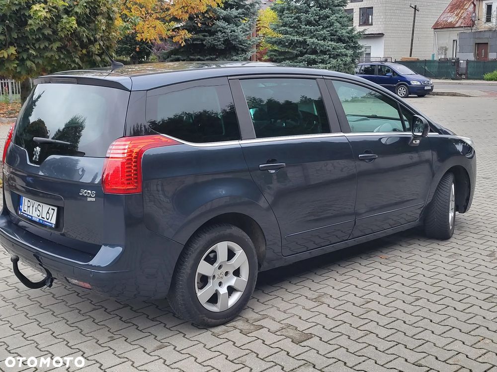 Peugeot 5008 1.6 HDi Premium - 11