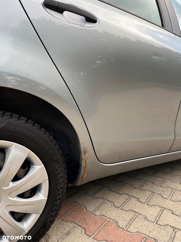 Toyota Yaris 1.0 VVT-i - 11