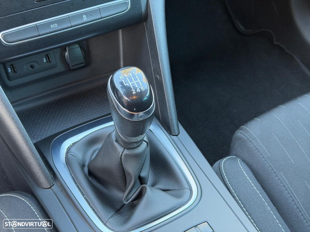 Renault Mégane - 10