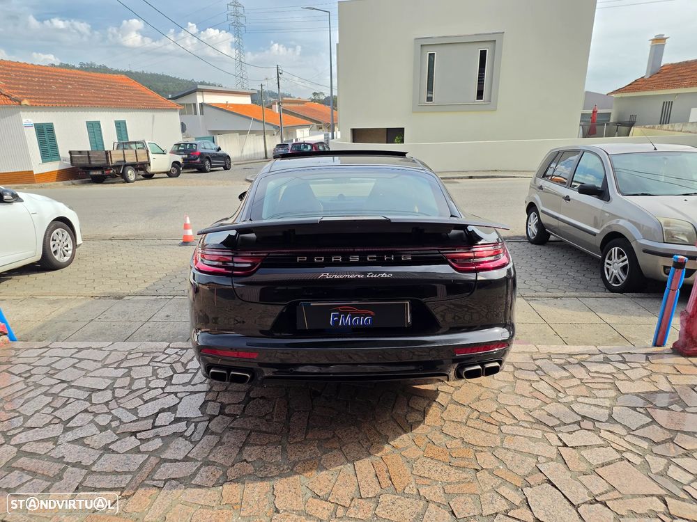 Porsche Panamera Turbo - 6