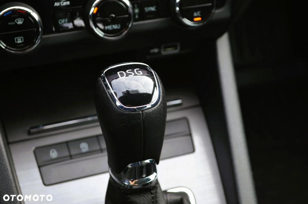 Skoda Octavia 1.6 TDI DSG Soleil - 24