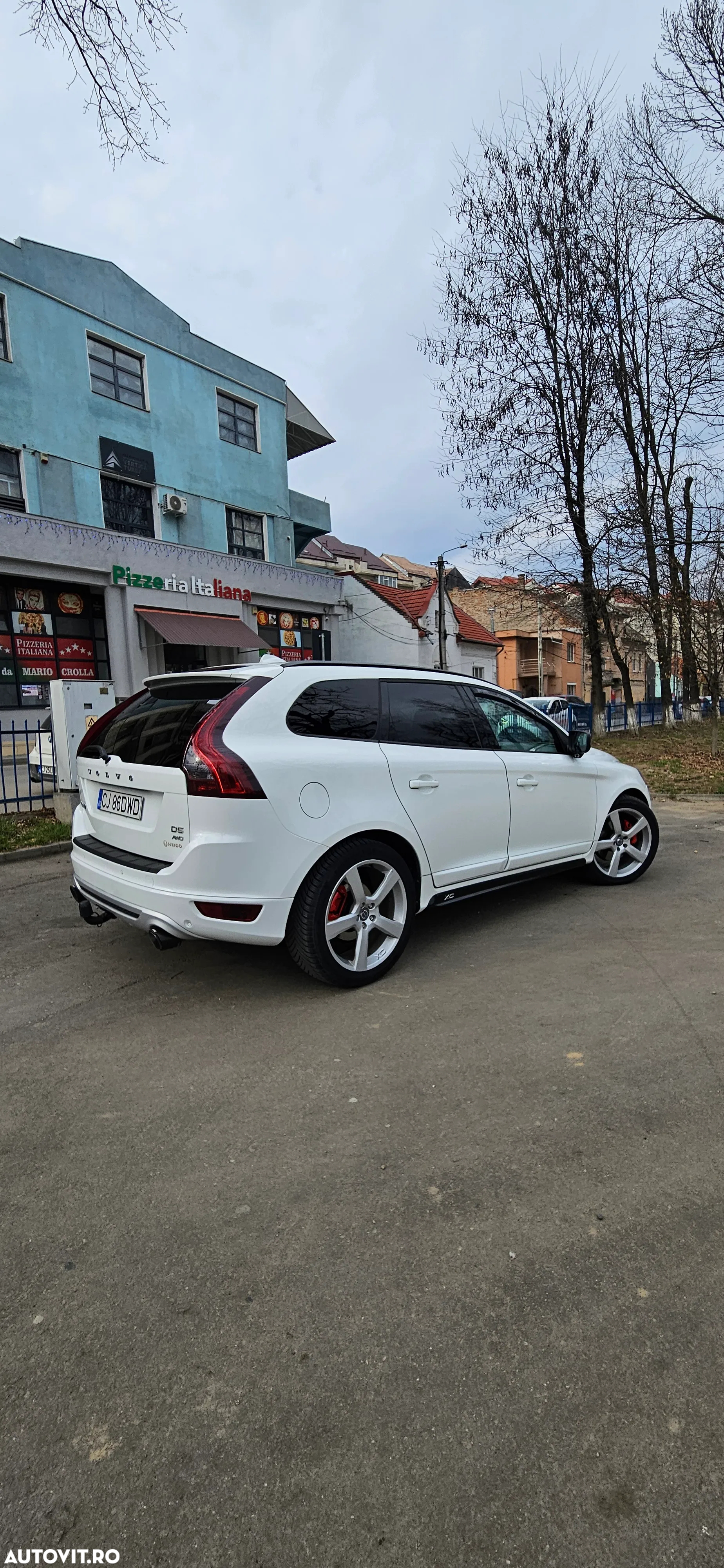 Volvo XC 60 D5 AWD Aut. RDesign - 8