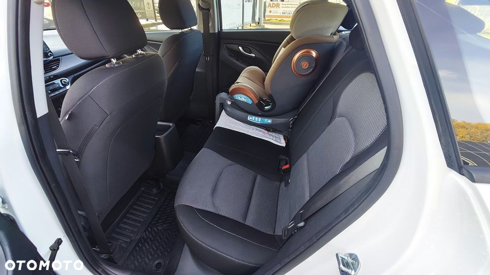 Hyundai i30 1.4 Comfort - 19