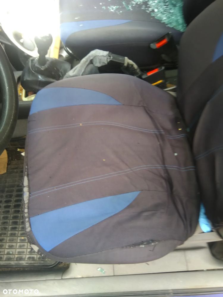 Opel Corsa komplet foteli - 6