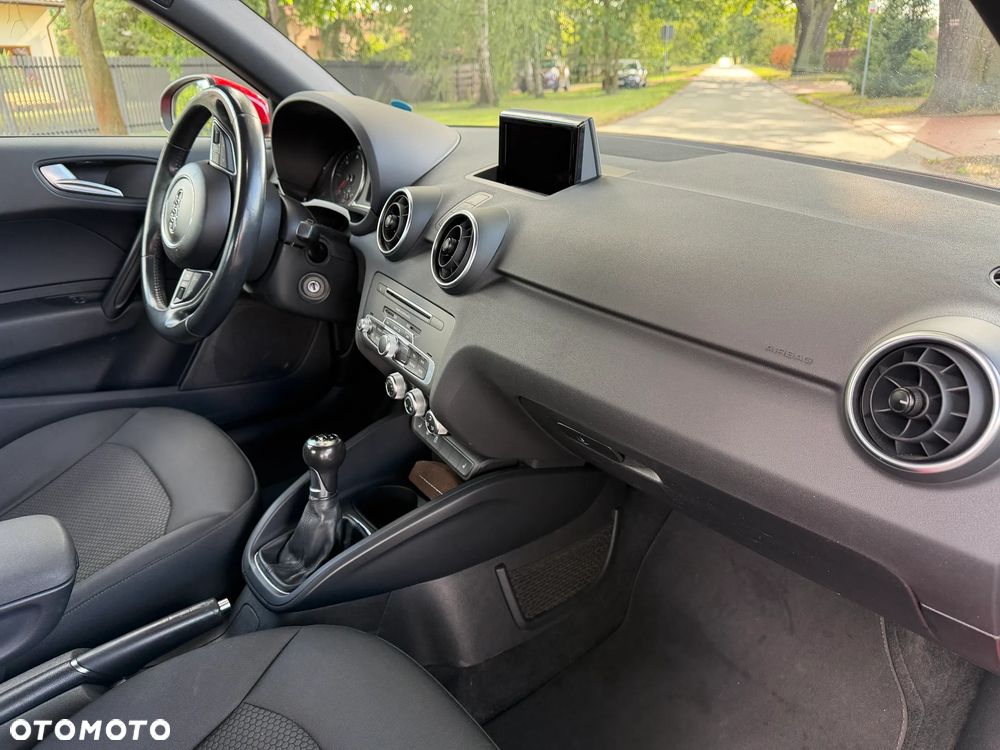 Audi A1 3-drzwiowe 1.6 TDI S line Sportpaket - 15