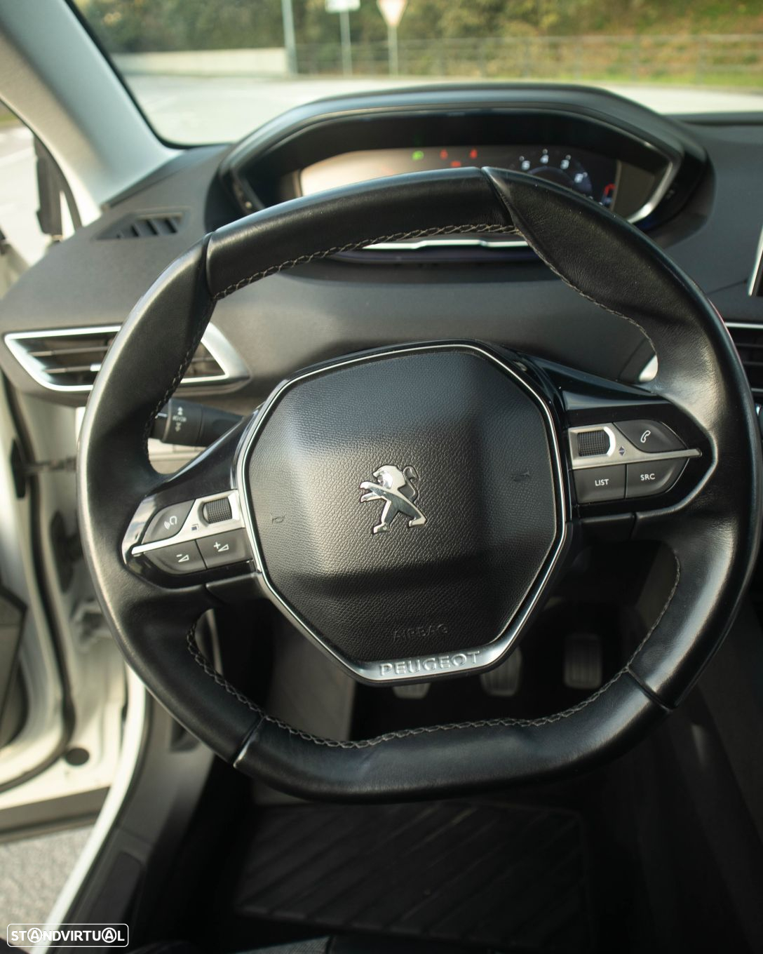 Peugeot 3008 1.2 PureTech Allure Pack - 5