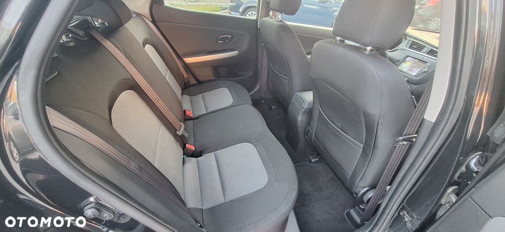 Kia Ceed 1.6 GDI Dream Team Edition - 37
