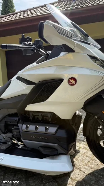 Honda GL - 9