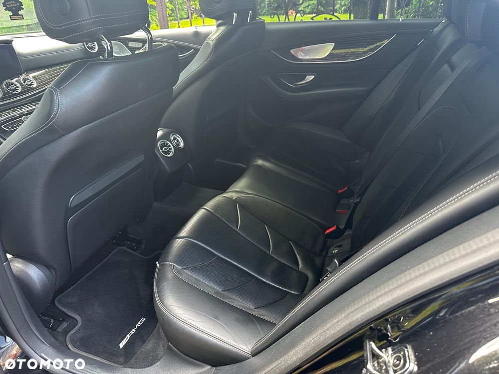 Mercedes-Benz CLS - 14