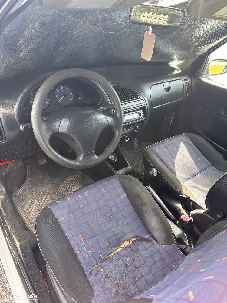 Citroën Saxo ver-1-5-d-sx - 4