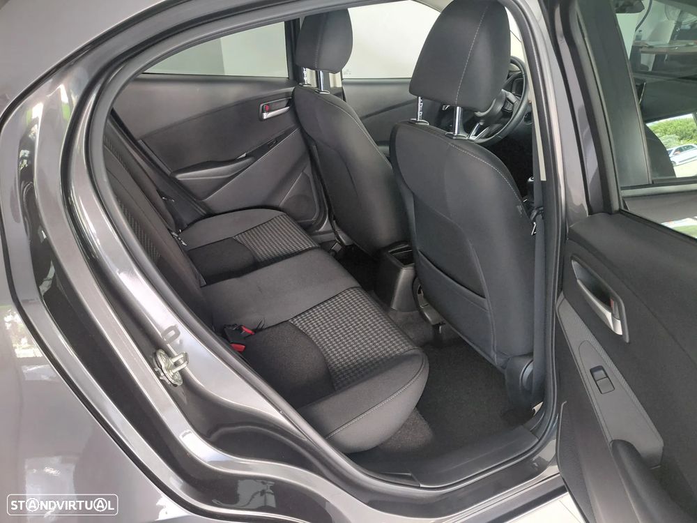 Mazda 2 1.5 Sky-G Evolve Navi - 35