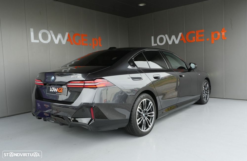 BMW i5 eDrive40 Pack Desportivo M - 23