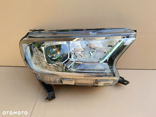 Full Led przedni prawy Ford Ranger V 5 lift lampa