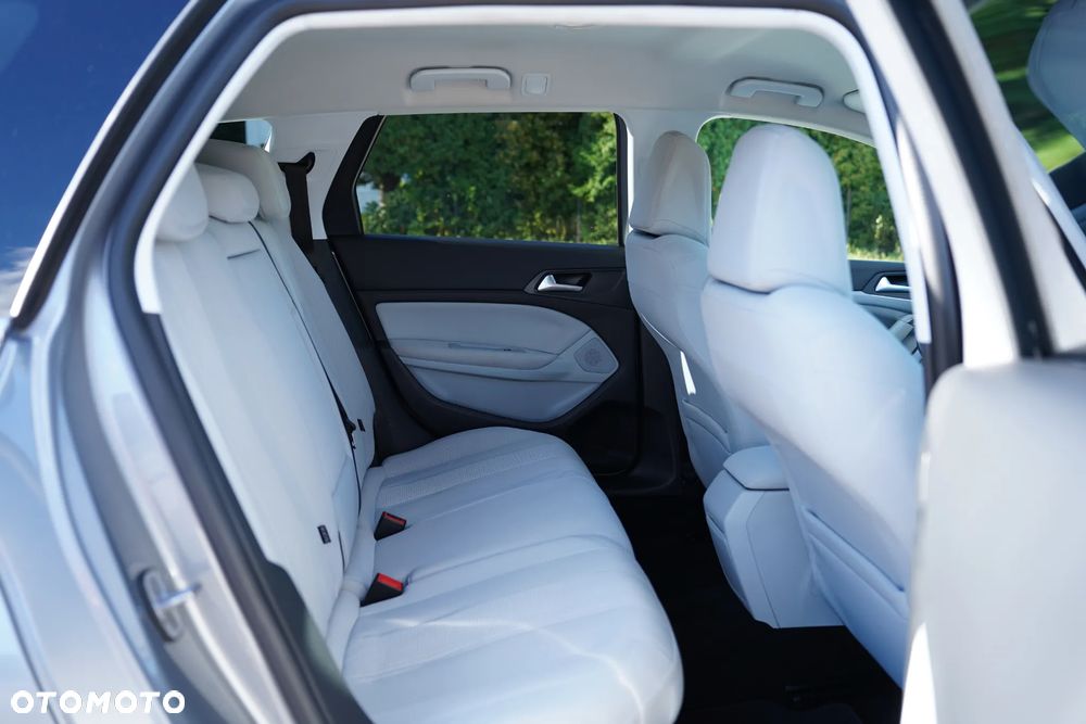 Peugeot 308 SW BlueHDi 150 EAT6 Stop & Start Allure - 23