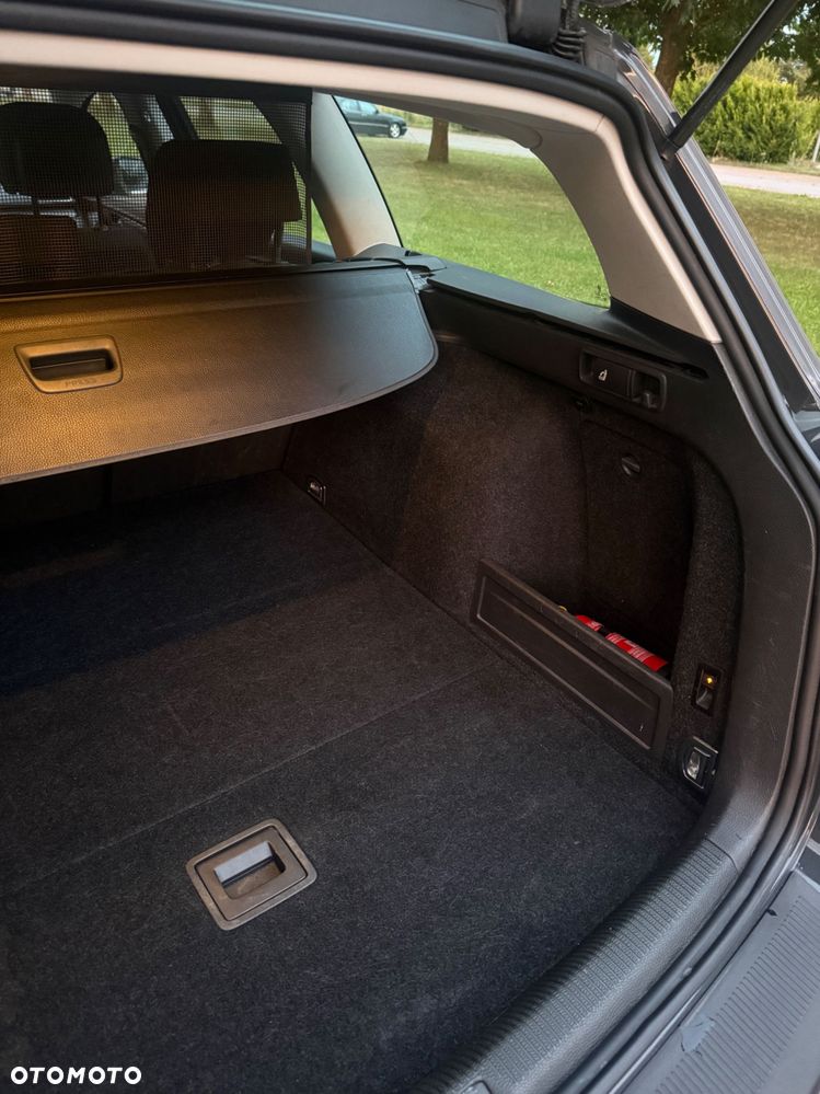Volkswagen Passat - 6