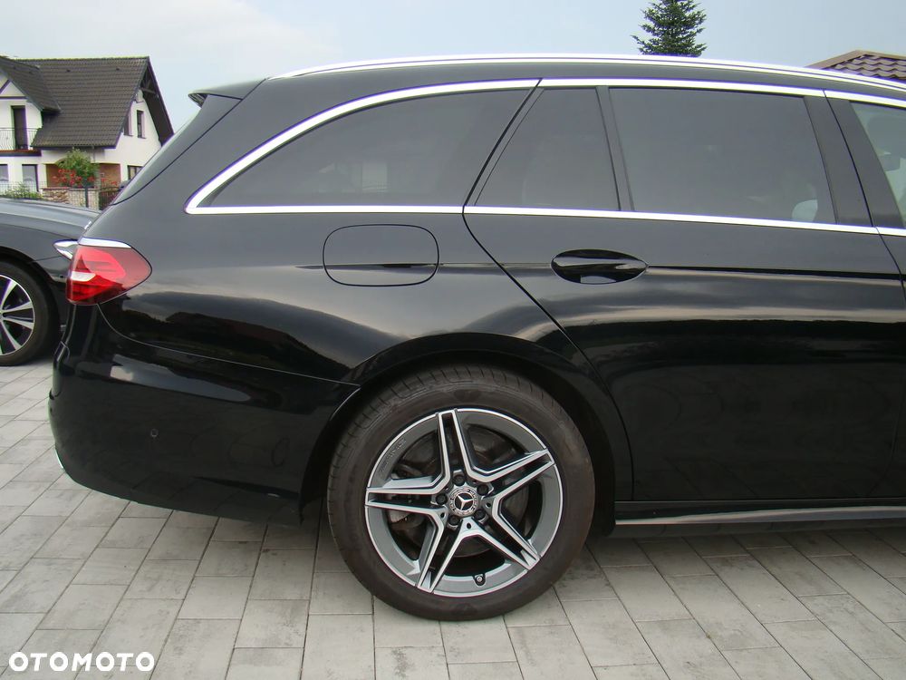 Mercedes-Benz Klasa E 300 de 4Matic 9G-TRONIC AMG Line - 12