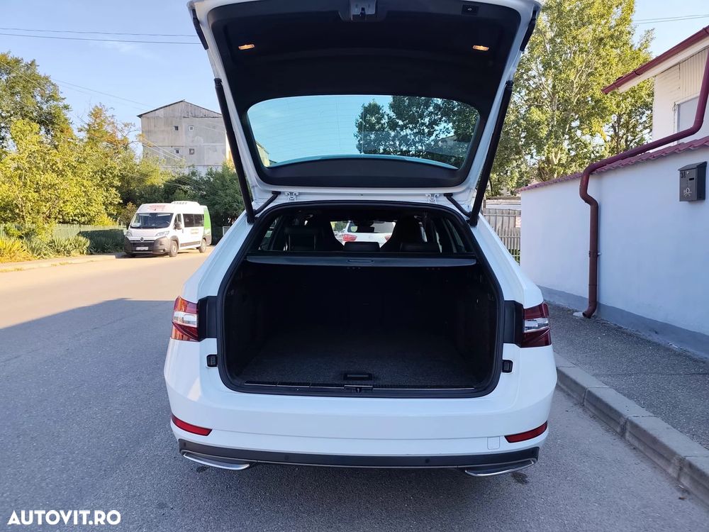Skoda Superb 2.0 TDI DSG Sportline - 6