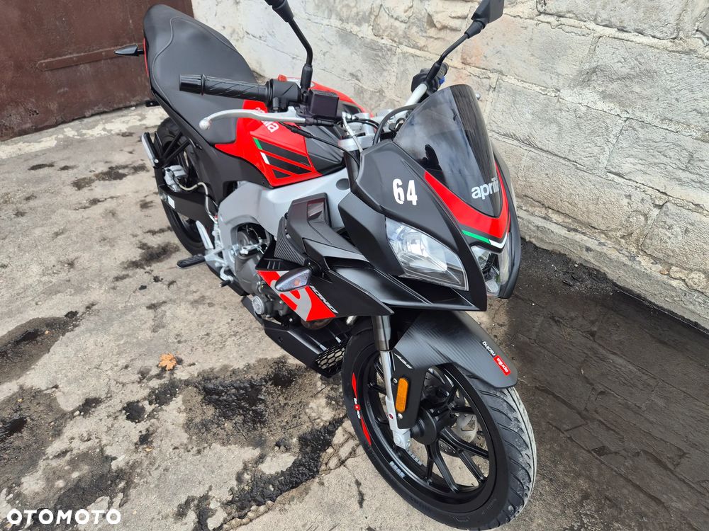 Aprilia Tuono - 8