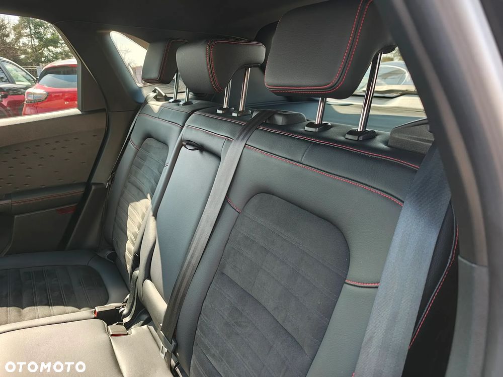 Ford Kuga 2.0 EcoBlue Hybrid ST-LINE - 27