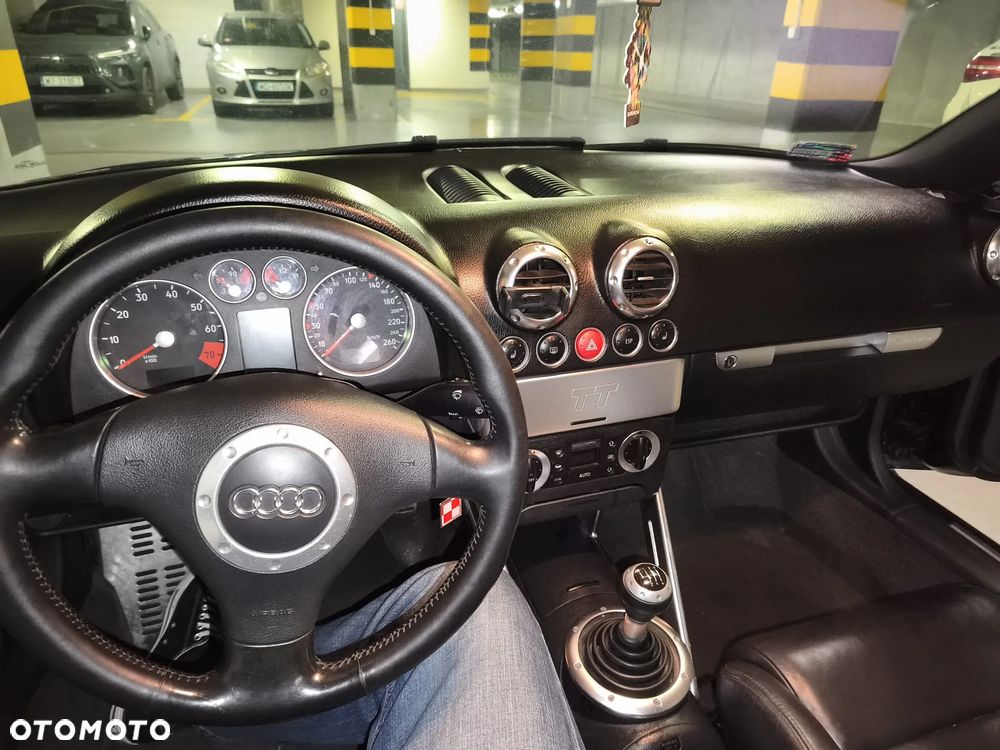 Audi TT Coupé 1.8T Quattro - 10