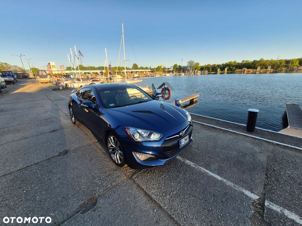 Hyundai Genesis Coupe - 1