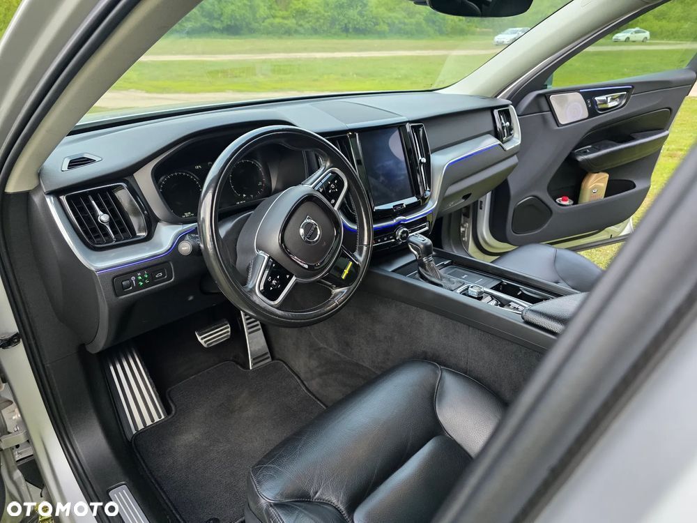 Volvo XC 60 T5 AWD Momentum Pro
