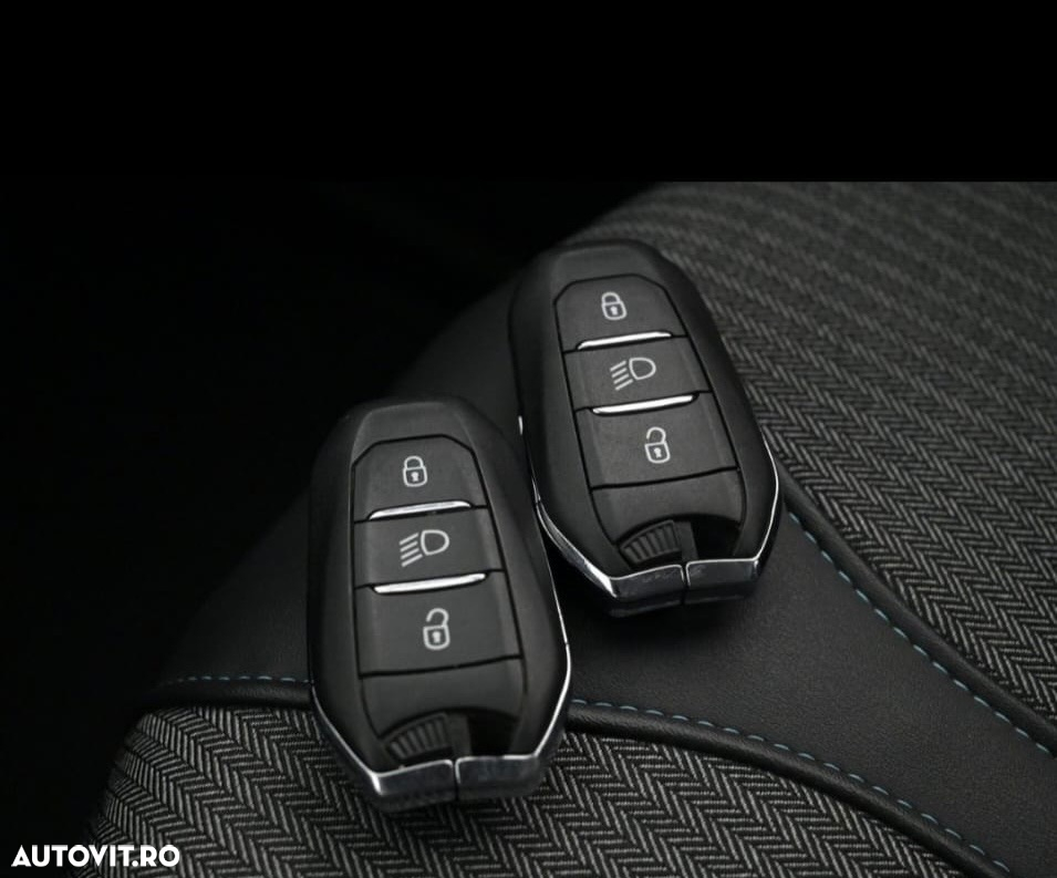 Peugeot 3008 Hybrid4 300 e-EAT8 Allure - 19