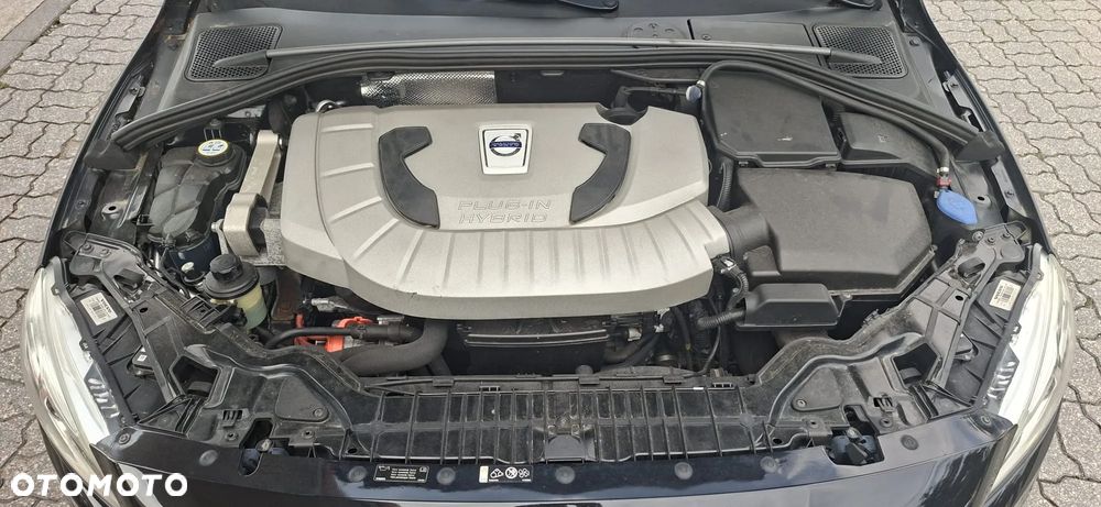 Volvo V60 D6 AWD Plug-in Hybrid Summum - 37