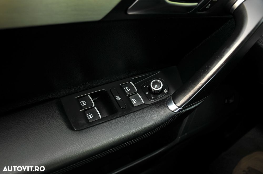 Volkswagen Passat 2.0 TDI Highline - 13
