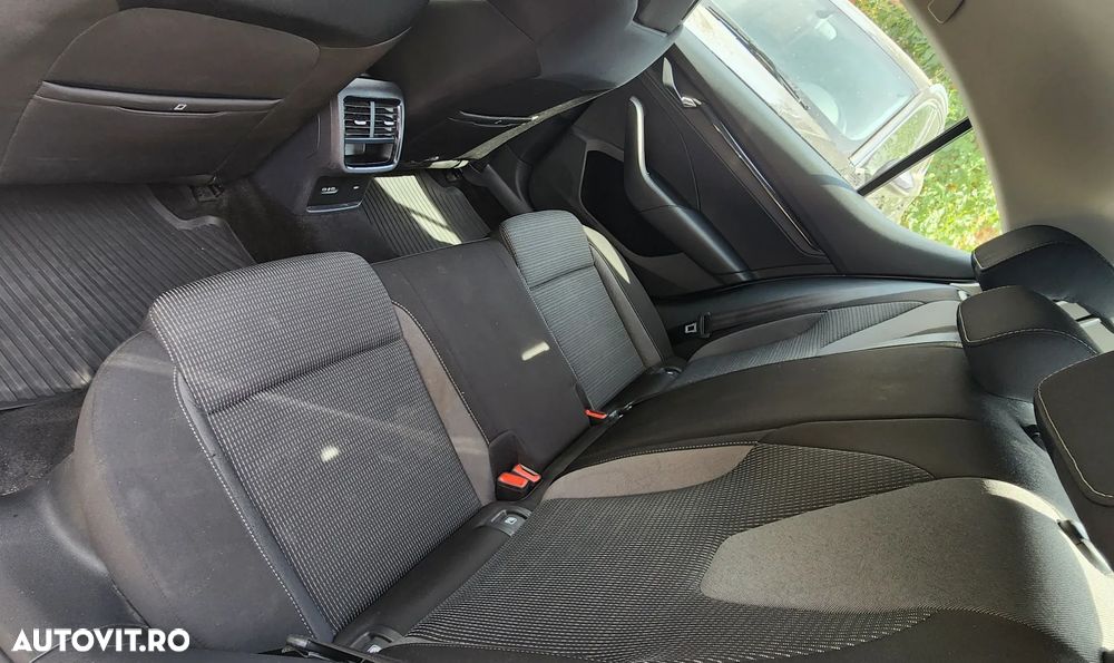Skoda Octavia 2.0 TDI DSG Style - 11