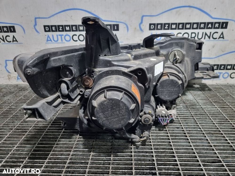 Far Stanga Mitsubishi Outlander III 2012 - 2015 SUV 4 Usi (1225) Xenon - 2