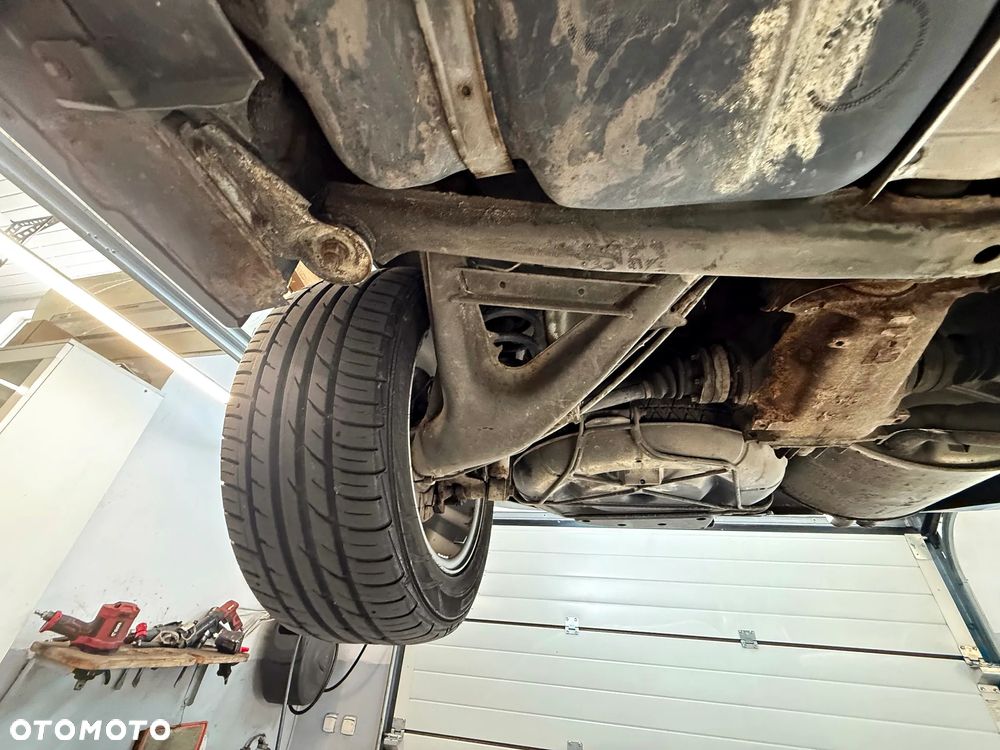 BMW Seria 3 - 36