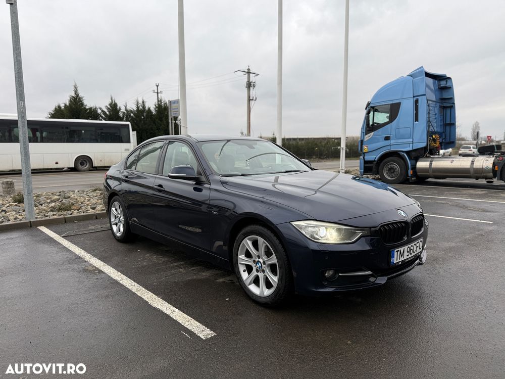 BMW Seria 3 320d Aut. Sport Line - 2