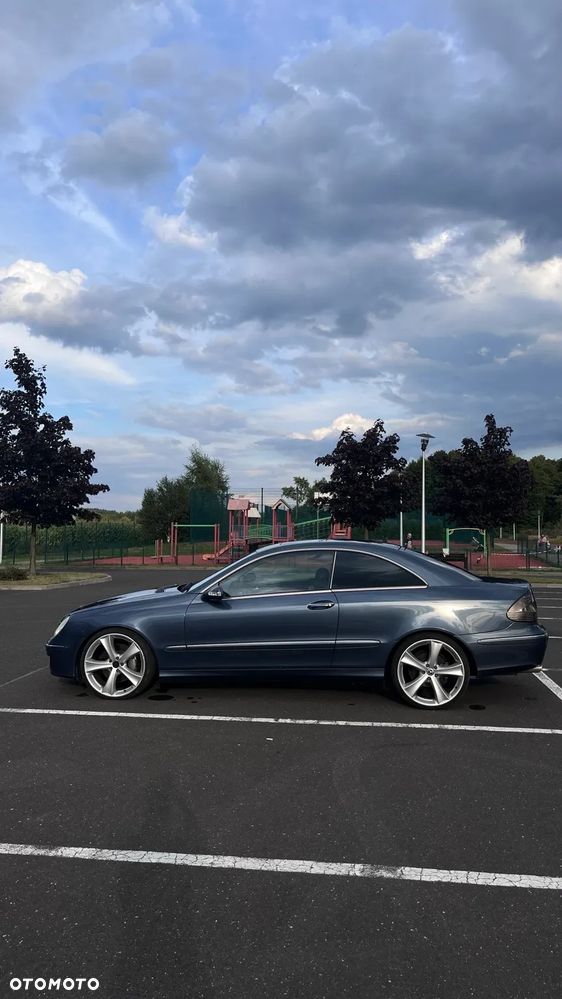 Mercedes-Benz CLK - 2