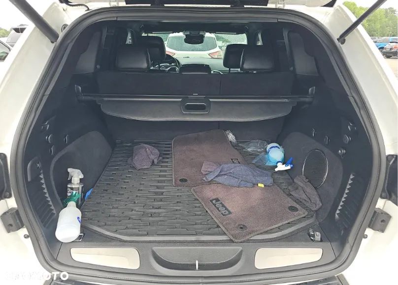 Jeep Grand Cherokee - 10