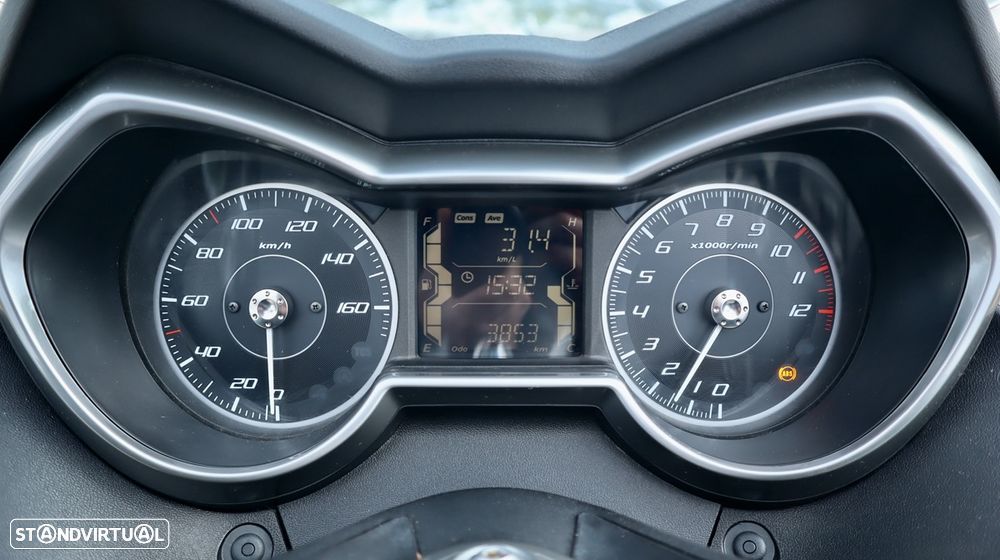 Yamaha X-Max Tech Max - 24