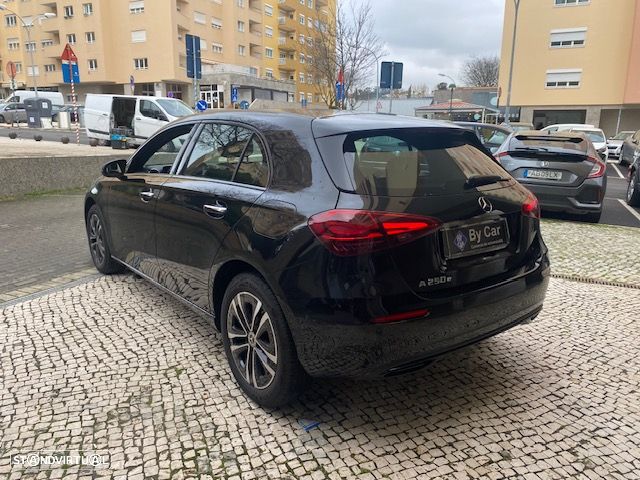 Mercedes-Benz A 250 e - 54