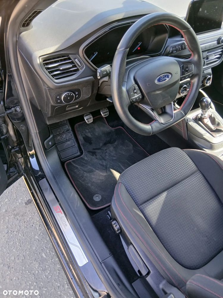 Ford Focus 1.0 EcoBoost Start-Stopp-System ST-LINE - 18