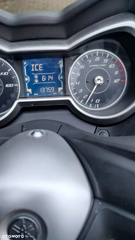 Yamaha X-max - 9