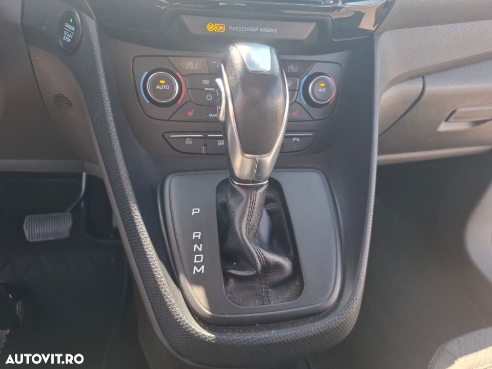 Ford Tourneo Connect - 16