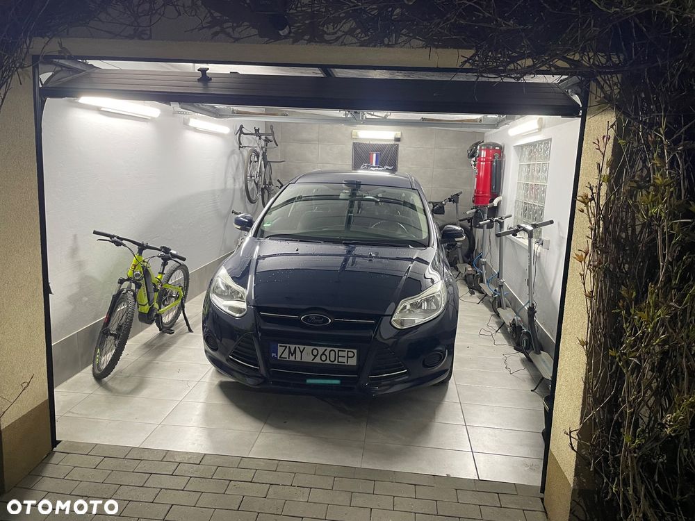 Ford Focus - 34