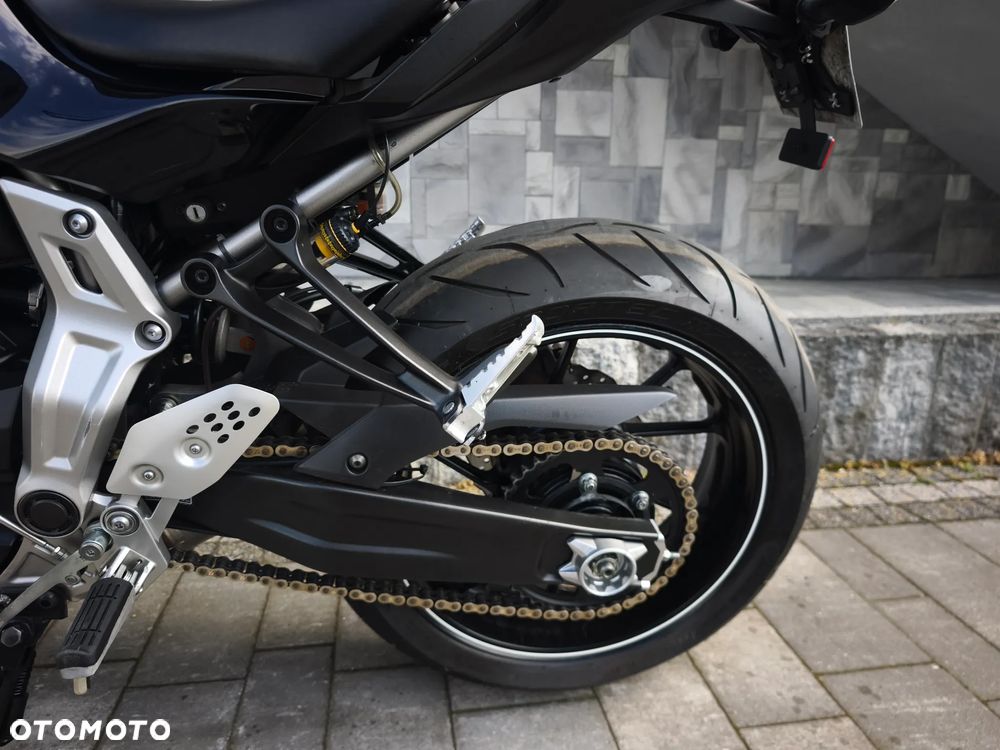 Yamaha MT - 12
