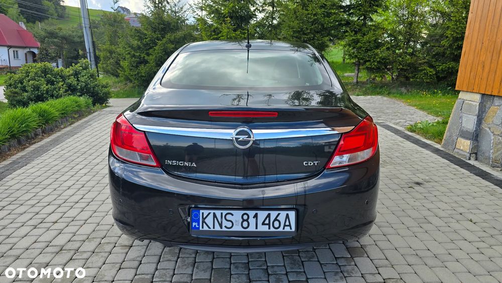 Opel Insignia 2.0 CDTI - 9