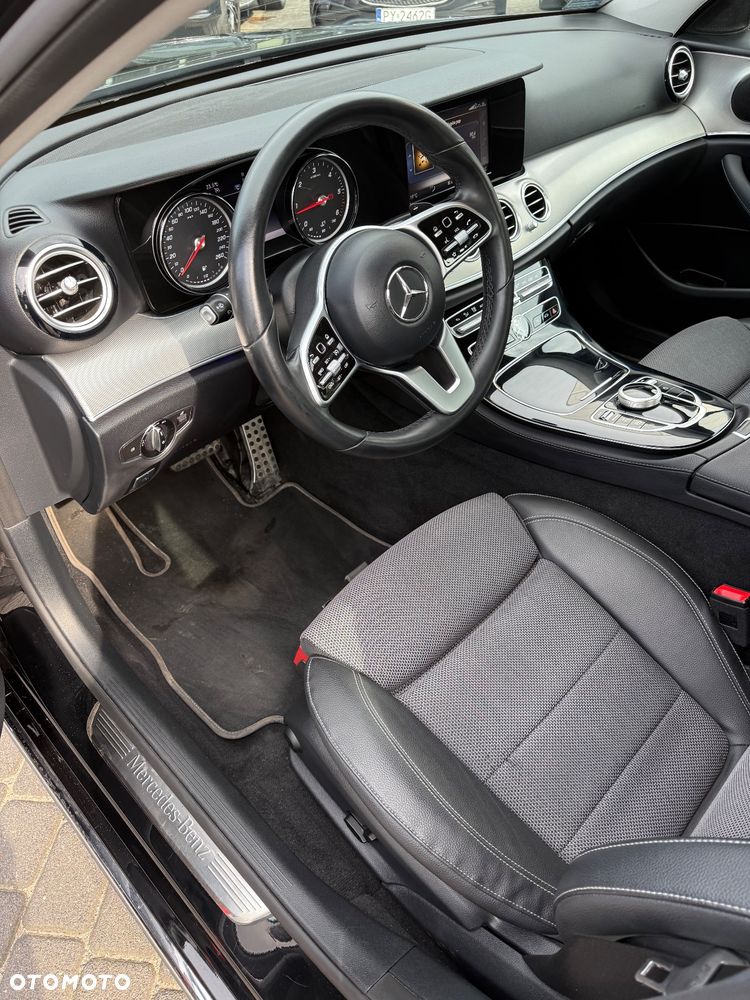 Mercedes-Benz Klasa E 200 d 9G-TRONIC - 12