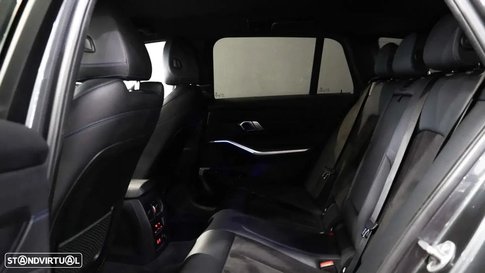 BMW 320 d Touring xDrive Aut. Edition M Sport Shadow - 21