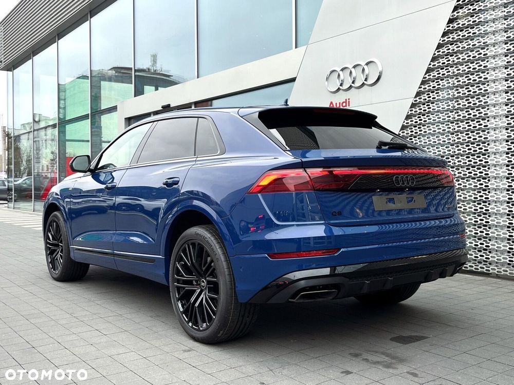 Audi Q8 - 9