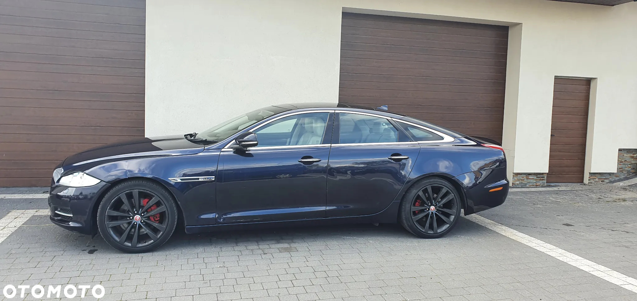 Jaguar XJ 3.0 D V6 Premium Luxury - 4
