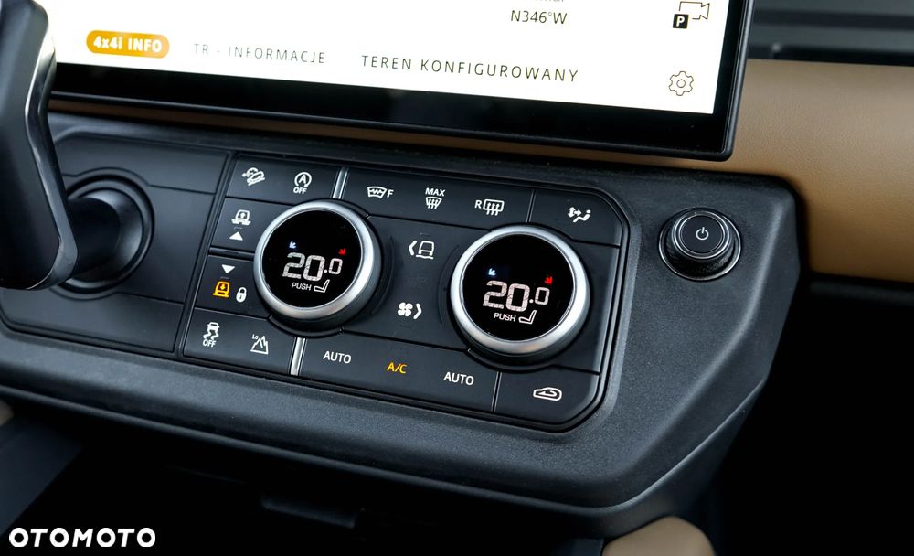 Land Rover Defender 3.0 D350 mHEV X-Dynamic HSE - 19