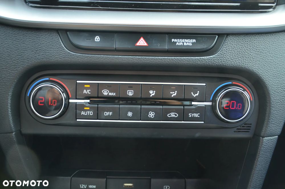 Kia XCeed - 30