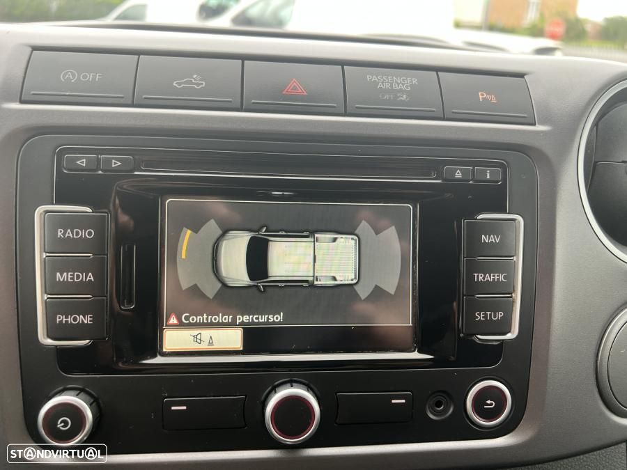 VW Amarok 2.0 BI-TDI DSG Highline 4Motion - 40